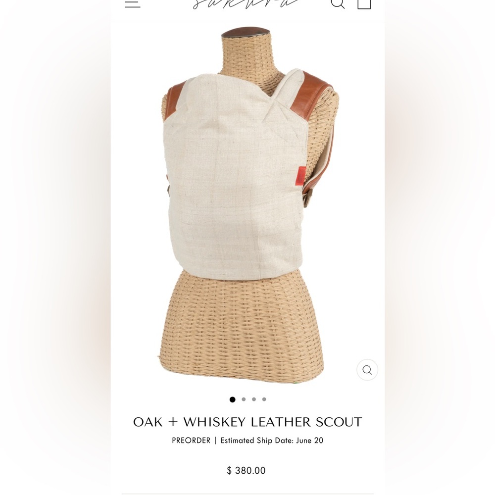 Like new Sakura Bloom baby carrier